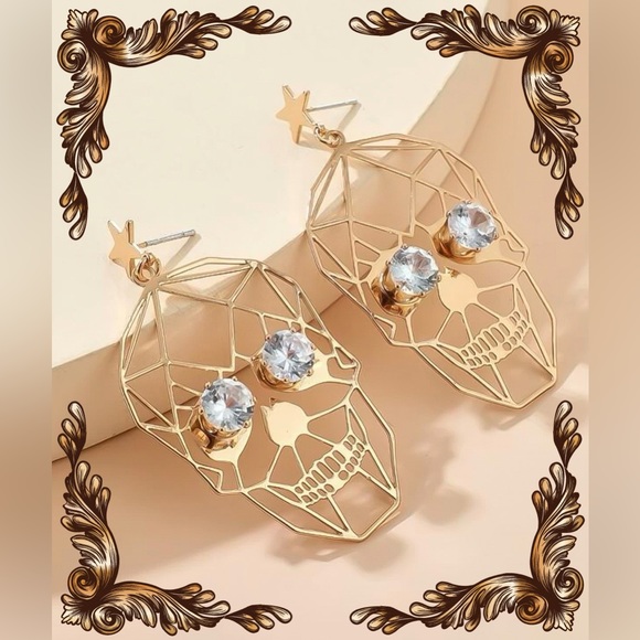 ✿ Large Gold Plated Rhinestone Skull Pierced Earrings - Picture 4 of 5